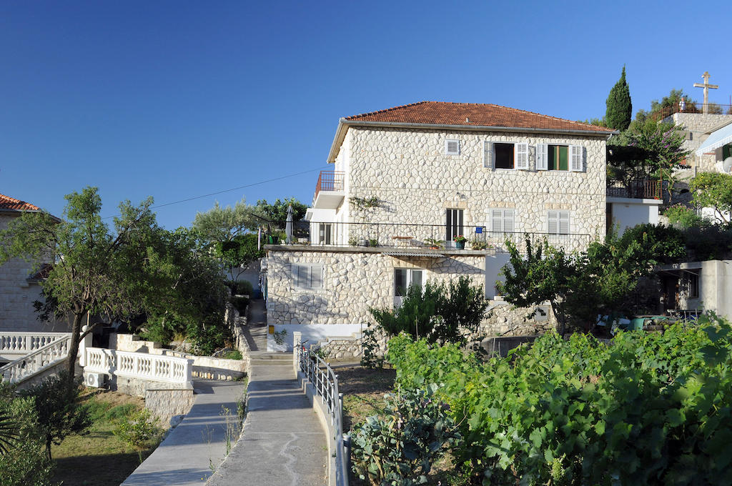 Apartments Olive Tree Хвар Екстер'єр фото