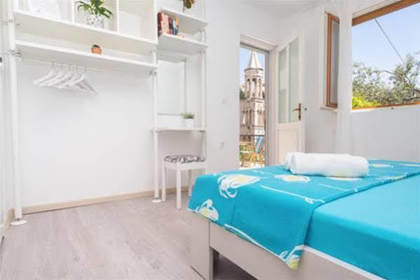 Apartments Olive Tree Хвар Екстер'єр фото