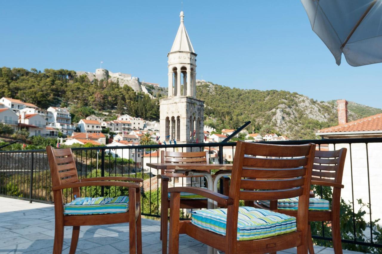 Apartments Olive Tree Хвар Екстер'єр фото